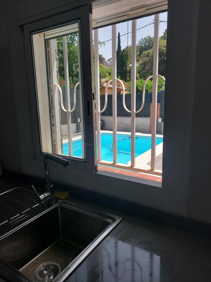 Сasa de vacaciones Cerca De Barcelona, Y Entre Tres Parques Naturales, Casa De 4 Y 2 Banos Con Piscina, Barbacoa Y Chimenea