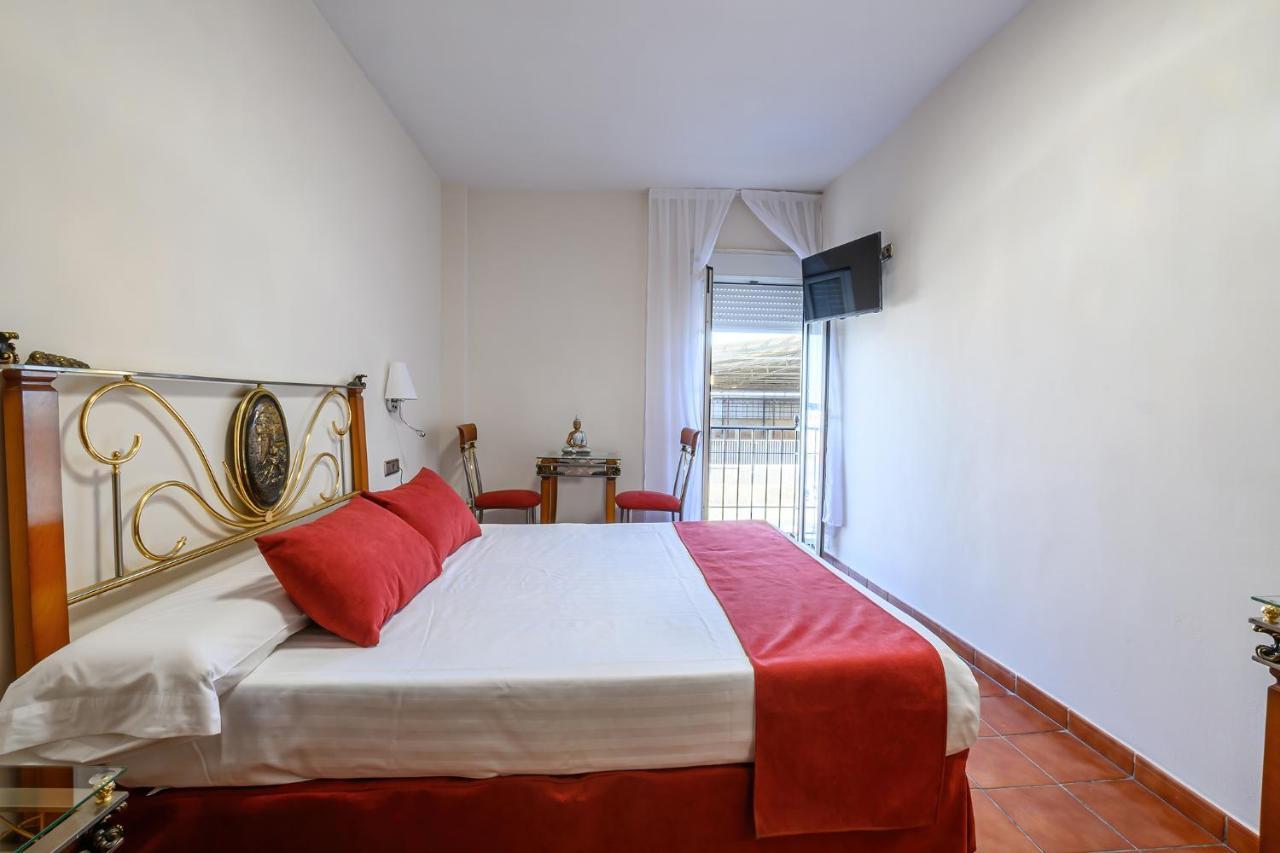 Hotel H28 Camas