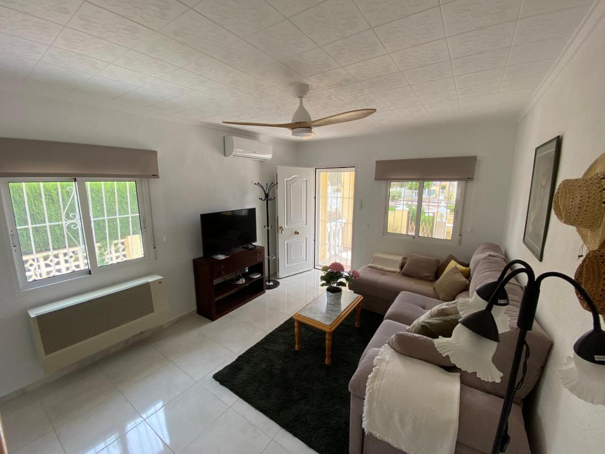 Casa Lily Urb La Marina Holiday home *