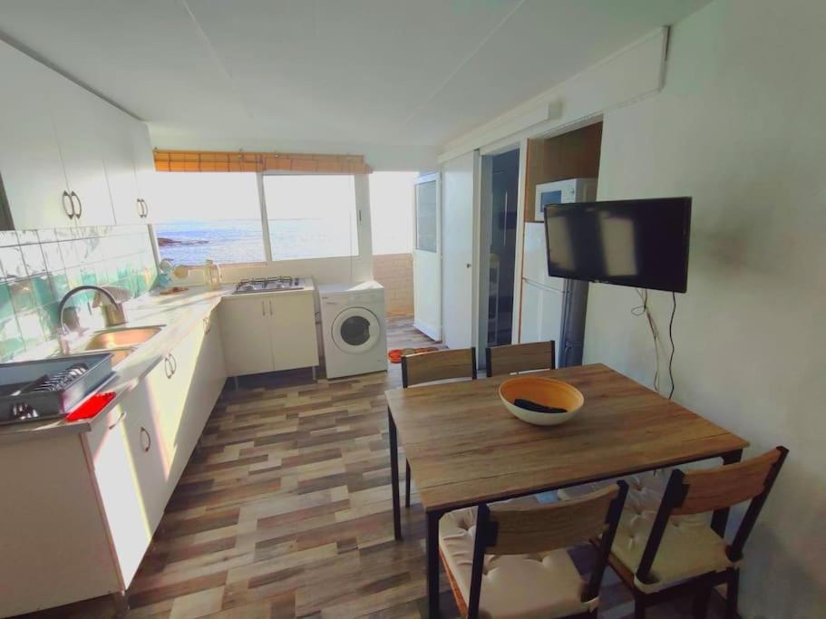 Eolo Oceanfront Apartamento
