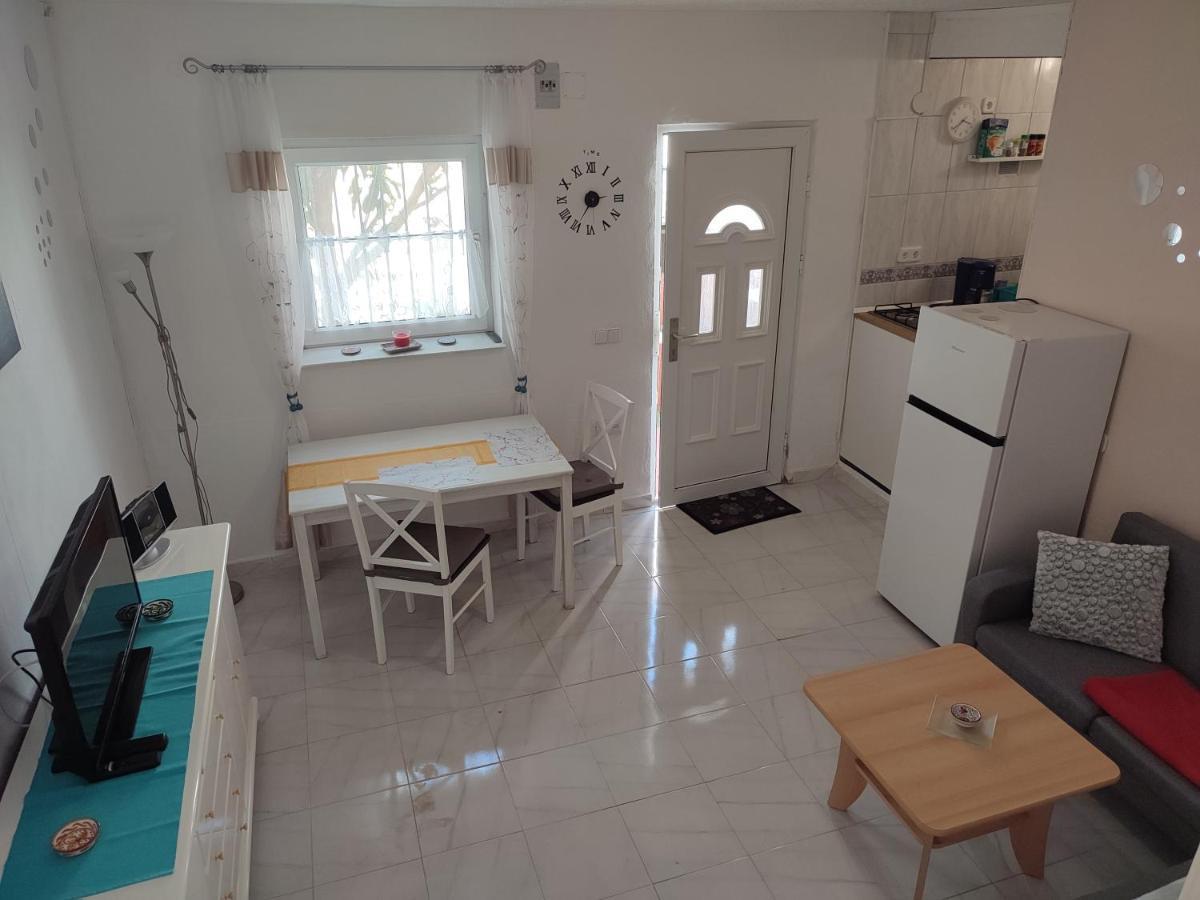 Apartment Holiday1