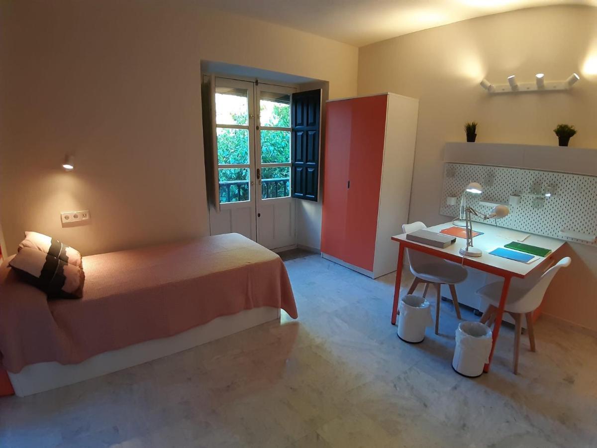 Hotel Loopinn Granada