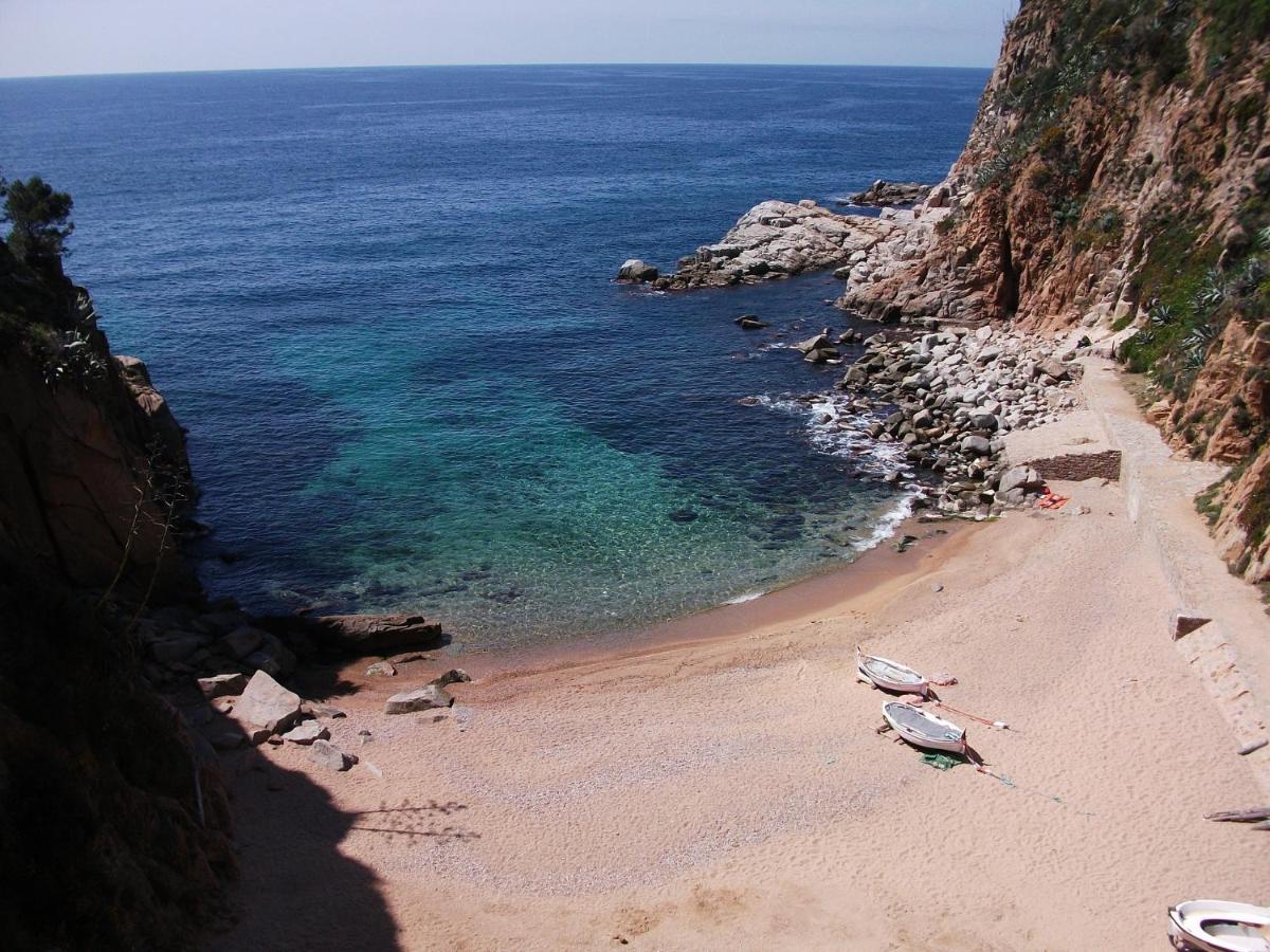 Albatross Mobile Homes On Cala Canyelles Camping Lloret de Mar