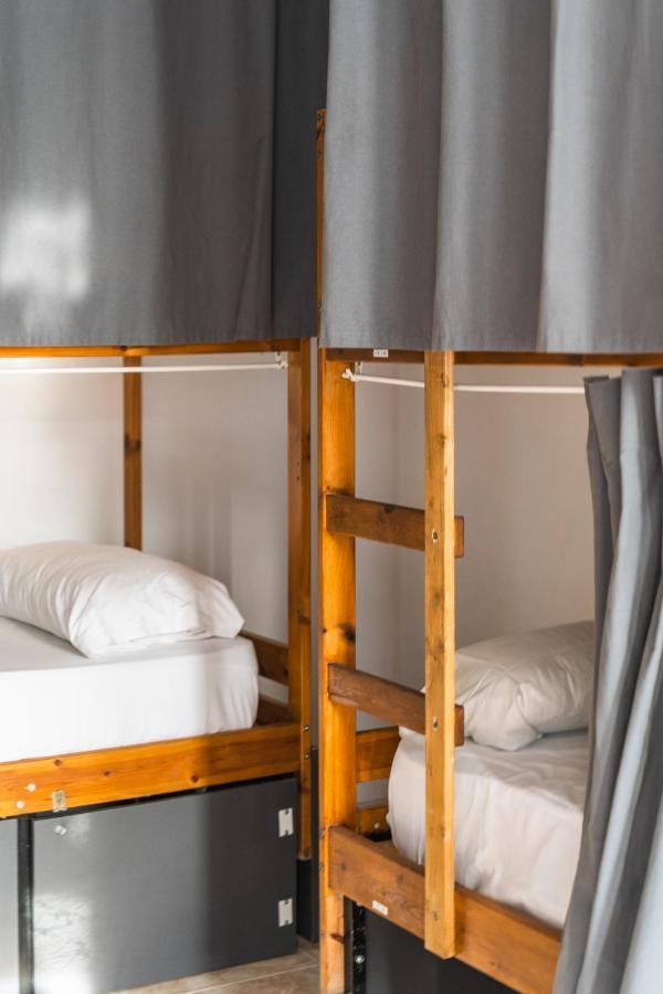 Hostel Ocean Nomads Coworking