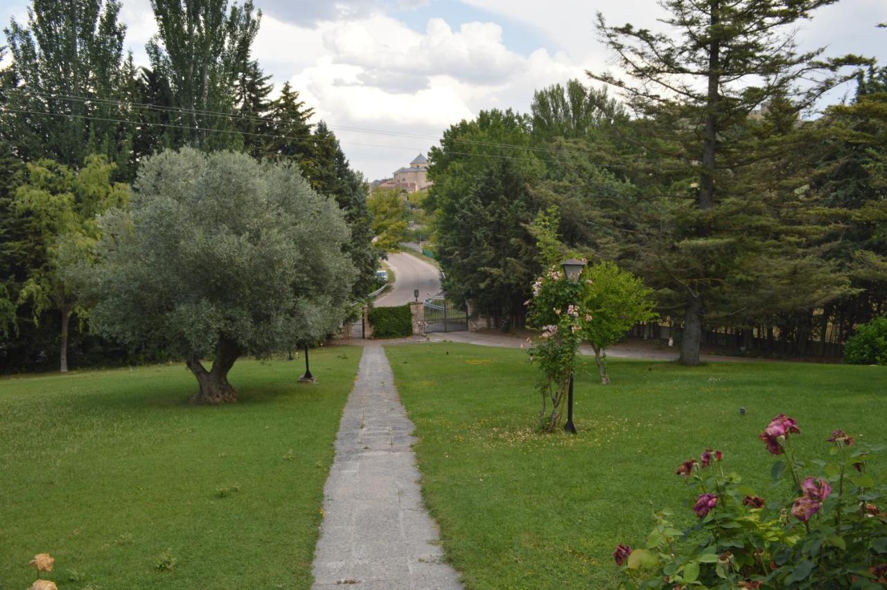 Casa Fuentes De Ledina Сasa de vacaciones