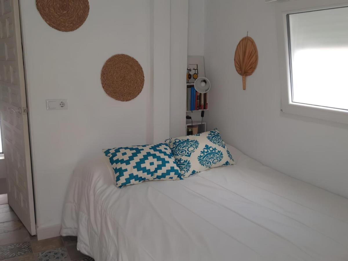 Casa En Zona Centrica Solo Familias Y Parejas * Conil De La Frontera