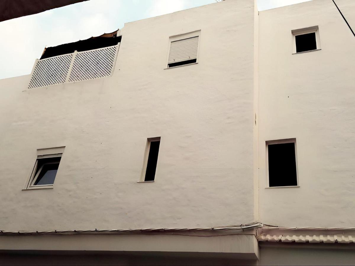 Casa En Zona Centrica Solo Familias Y Parejas *