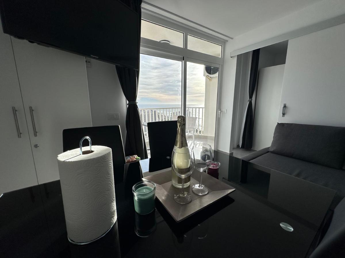 Apartment Panoramic Floor - Americas *