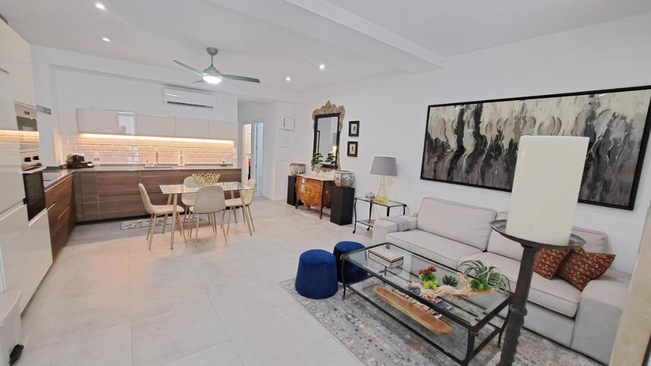 New! Renovated, Centrally Located, Private Entrance, Terrace Apartment *