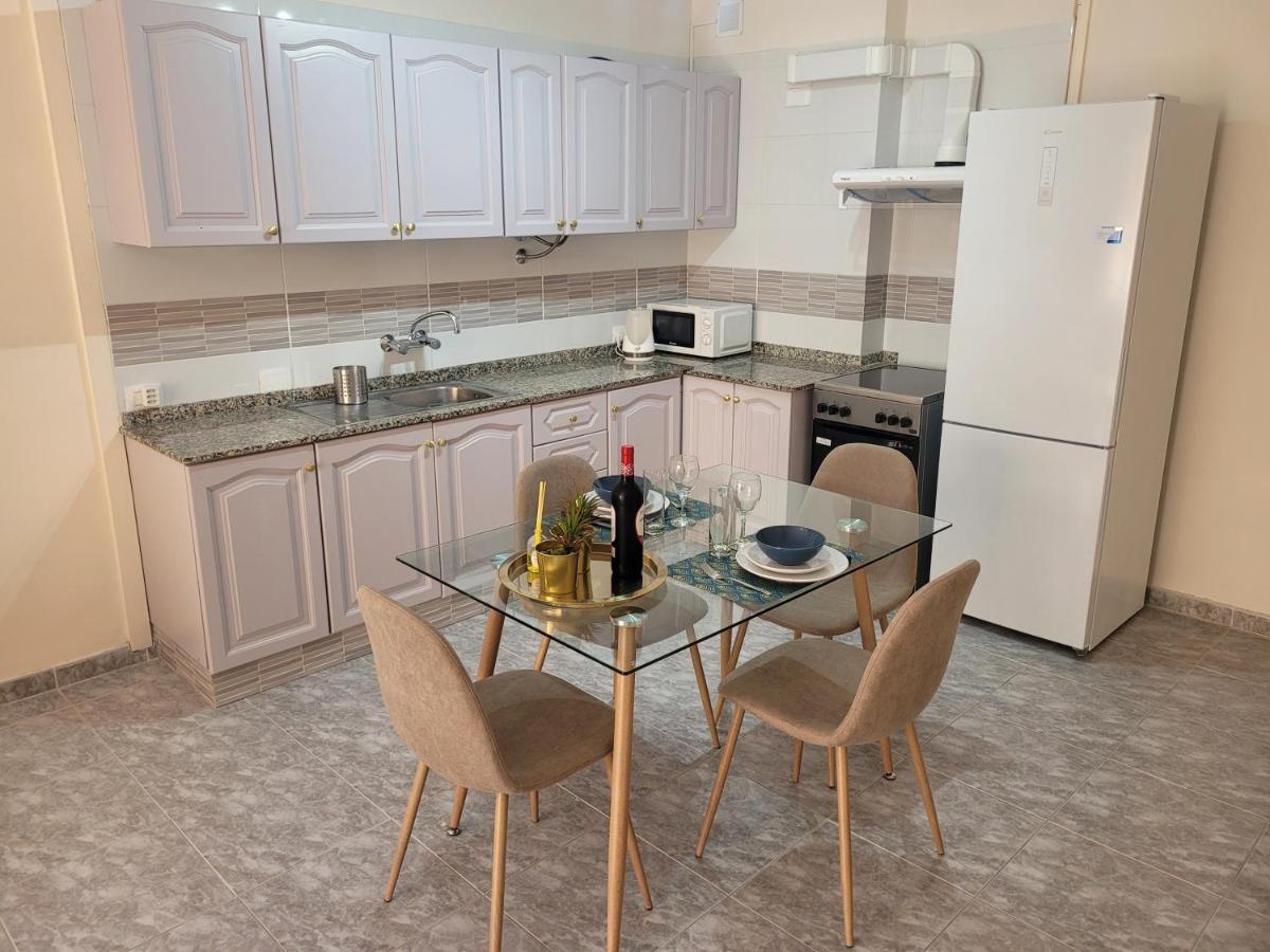 Gold Oasis Apartment