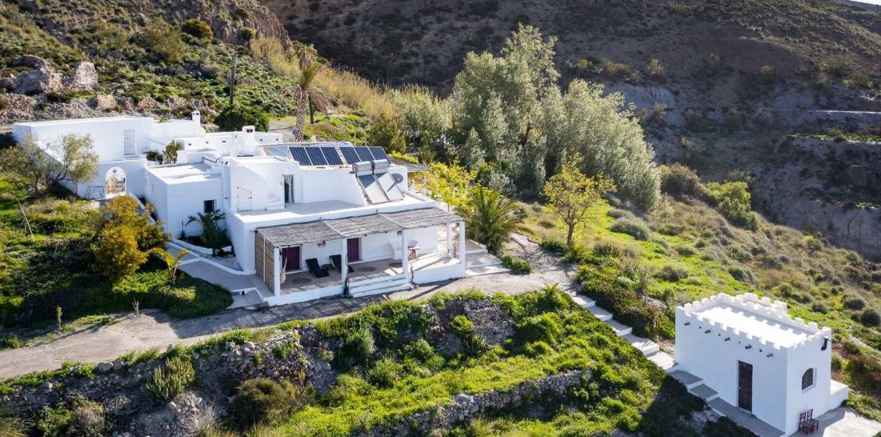 Villa Cortijo El Albaricoque De La Sierra - De 75 Hectareas ! *