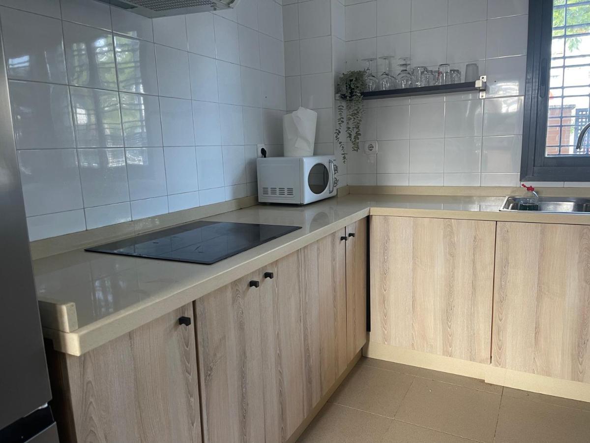Stelarium-suite Con Bano Privado En Casa Compartida-uebica2 Habitación en casa particular Mairena del Aljarafe