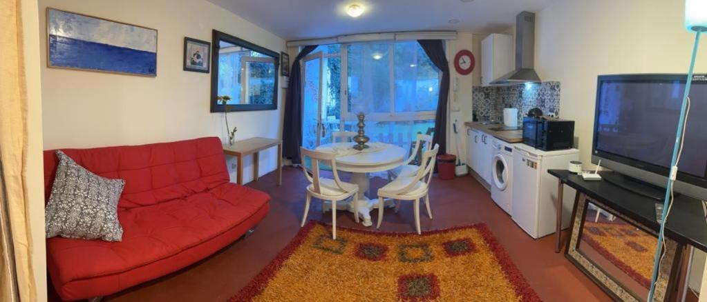 Abierto Con Patio Apartamento