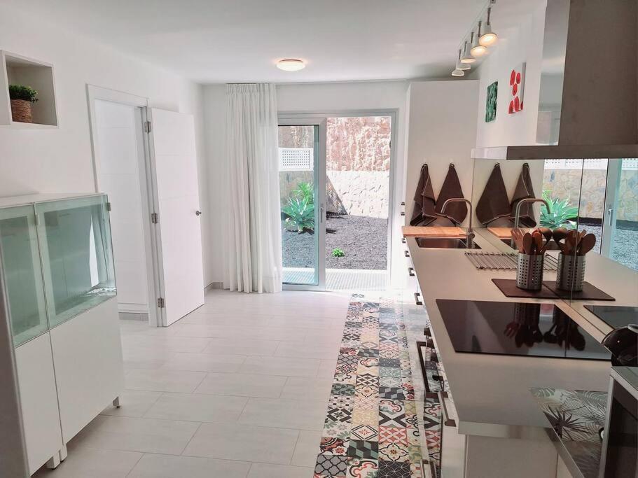 Malibu Mogan Secret Pool - Piscina Privada Y Climatizada - Exclusive Heated Pool Villa *