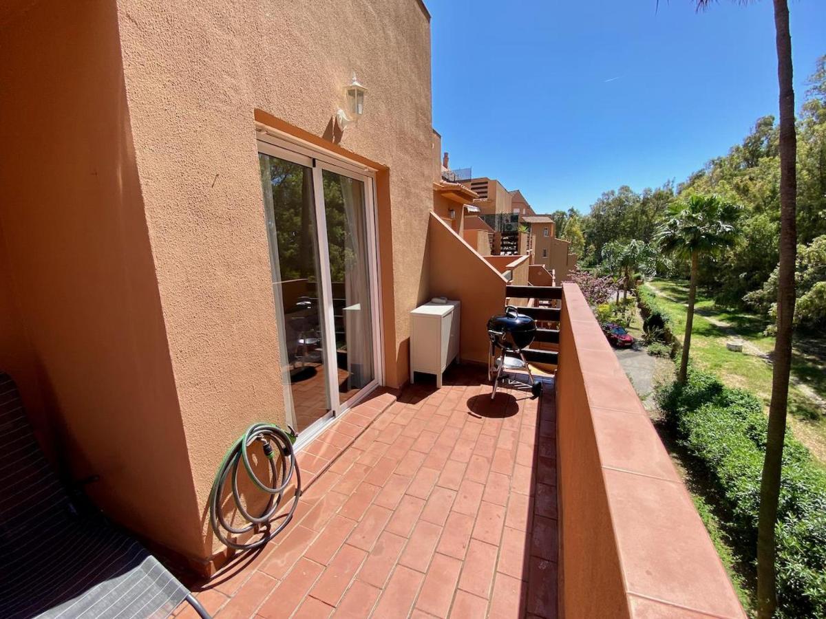 Two Bedroom Casares Costa Apartamento