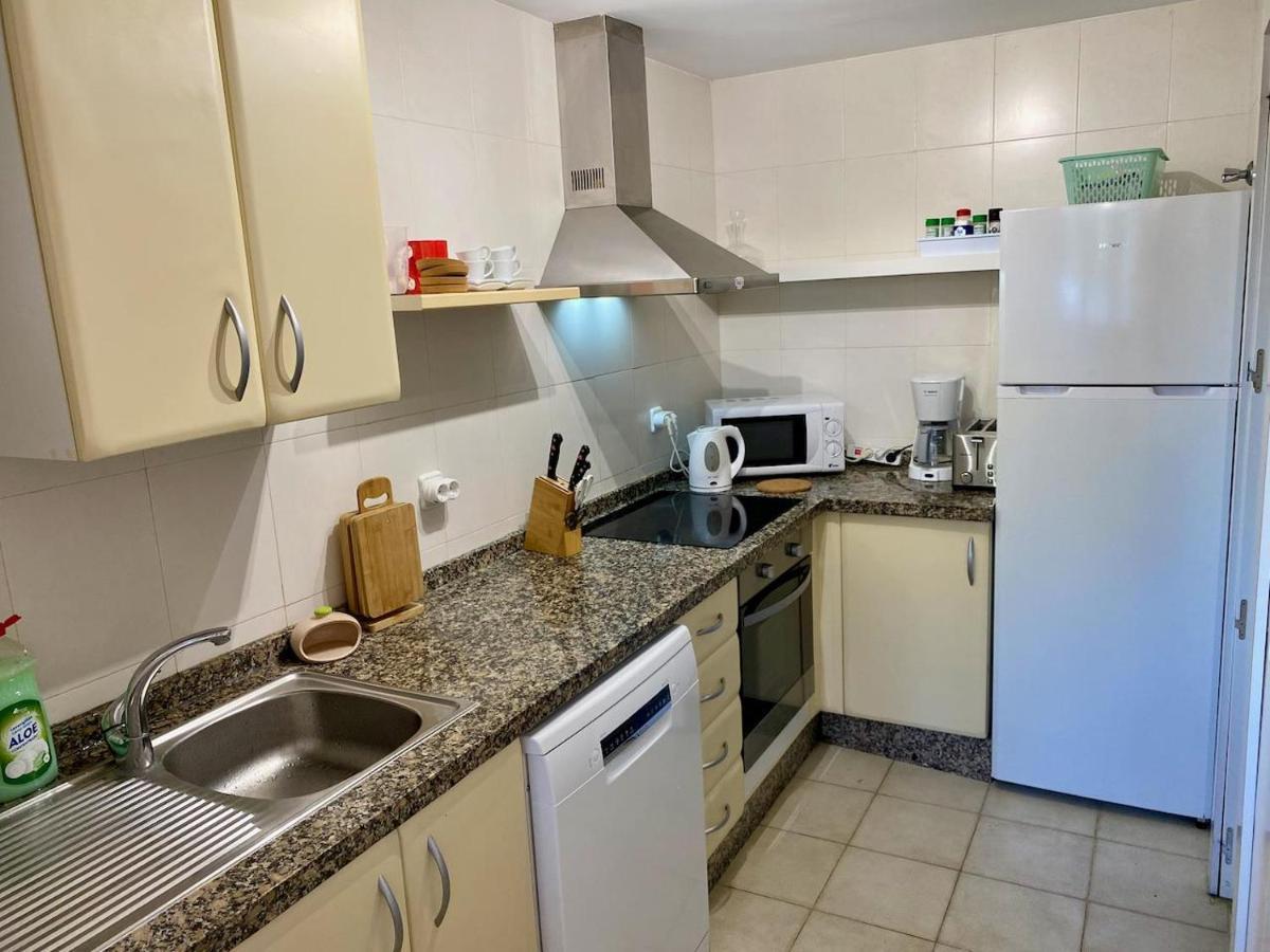 Two Bedroom Casares Costa Apartamento