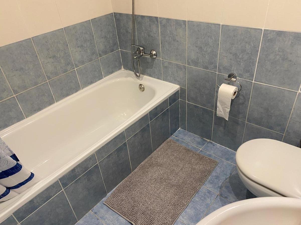 Two Bedroom Casares Costa Apartamento