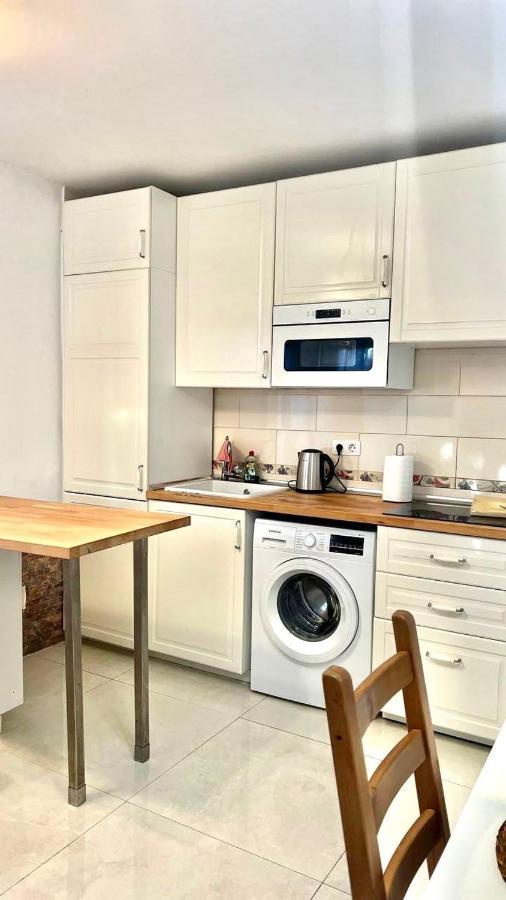 Apartamento Cozy Two Bed Apartment.