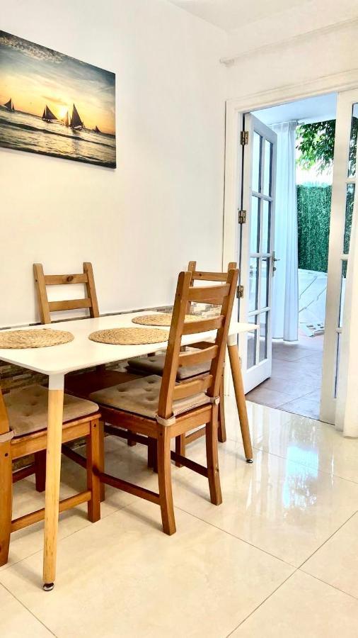 Apartamento Cozy Two Bed Apartment. *