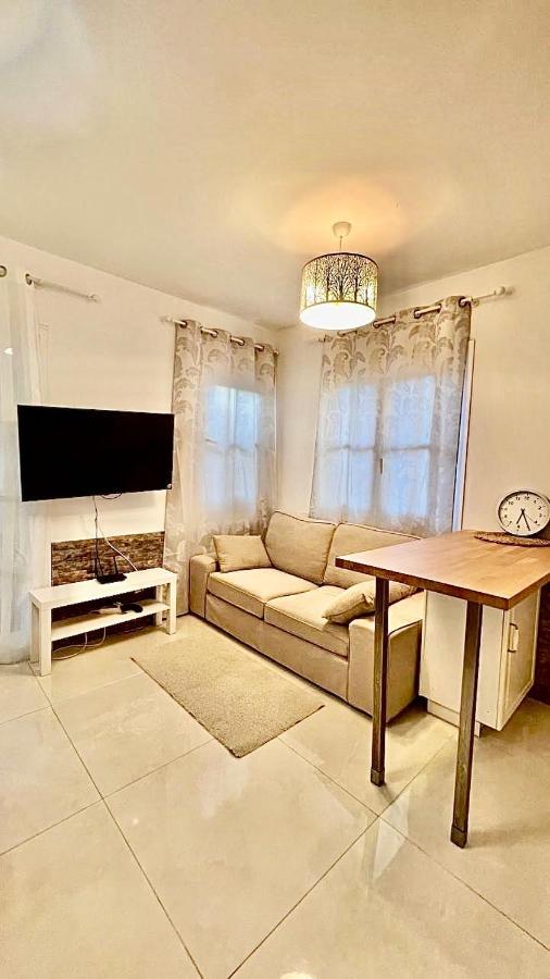 Cozy Two Bed Apartment. Apartamento Costa Adeje (Tenerife)