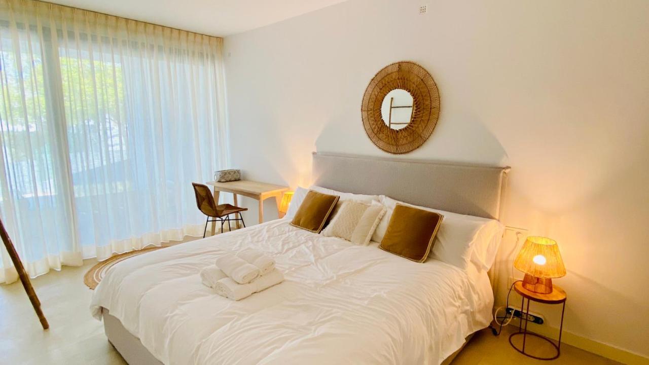 Casasotopolo, Sotogrande, Sleeps 8, Private Rooftop Pool, Easy Free Parking * San Enrique de Guadiaro