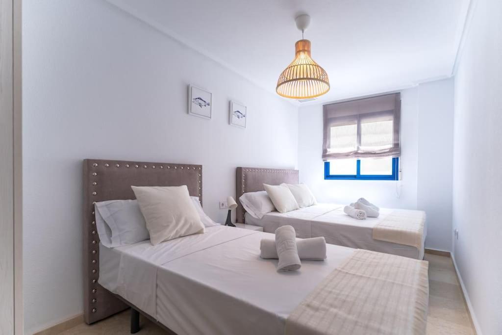 Amplio Apartamento 2 Dormitorios Cerca De La Playa * Alicante