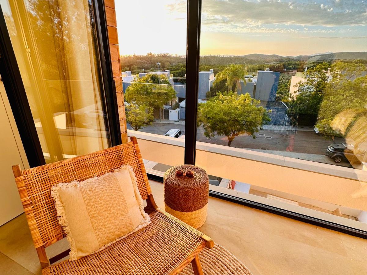 Casasotopolo, Sotogrande, Sleeps 8, Private Rooftop Pool, Easy Free Parking * San Enrique de Guadiaro