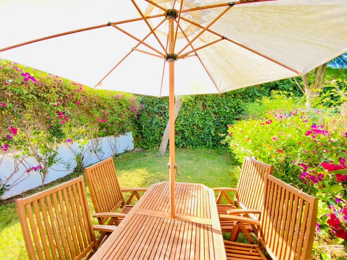Casasotopolo, Sotogrande, Sleeps 8, Private Rooftop Pool, Easy Free Parking