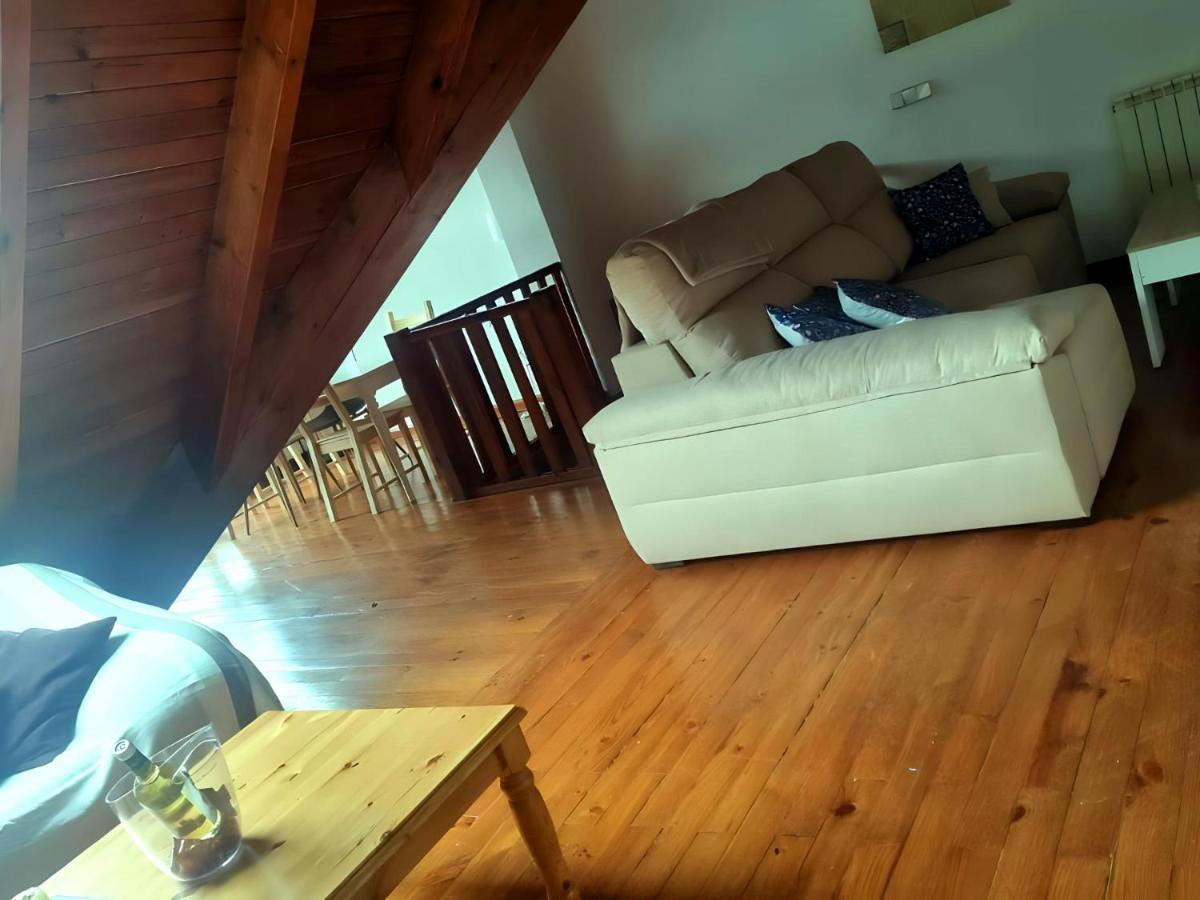 Apartamento Con Terraza Y Paisajes De Montana Apartment *