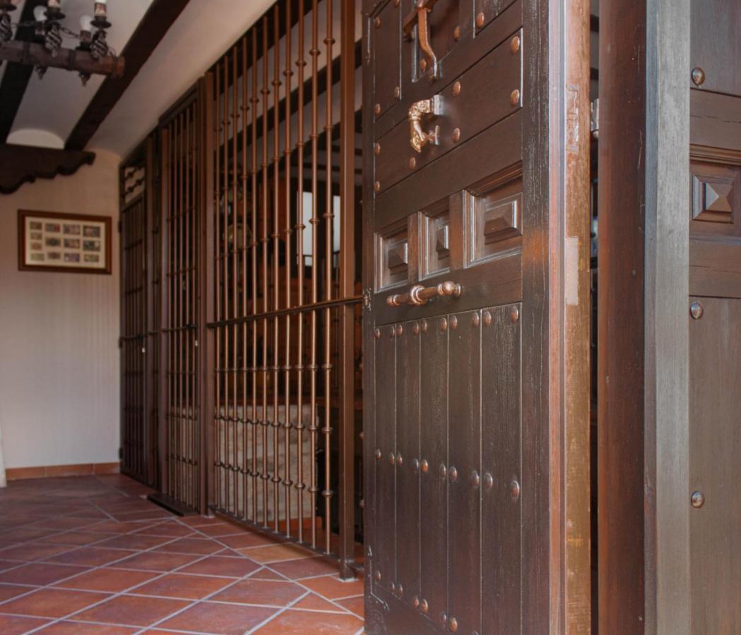 La Bodega, Ofrece Cata De Vino Gratis Apartment