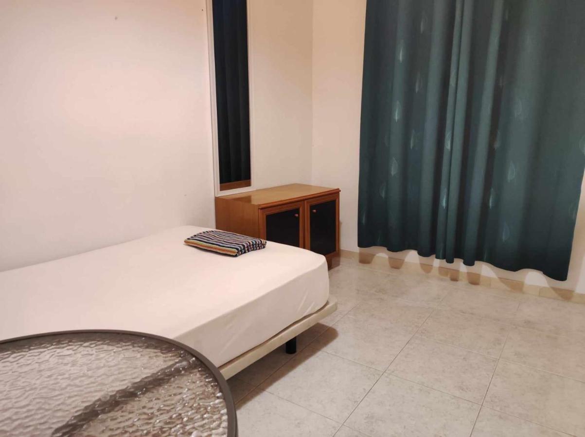 2- La Habitacion Del Piso Centro Homestay *