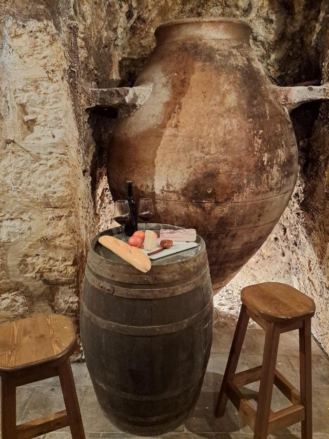 La Bodega, Ofrece Cata De Vino Gratis Horche