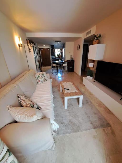 Olivia Sunny 2 Bedroom Punta Prima Apartamento