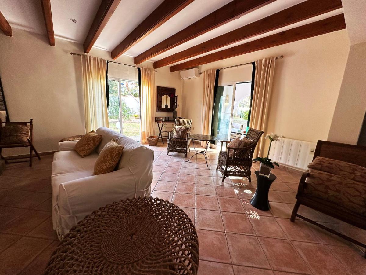 Villa Chalet Mediterranea A 75 Metros De La Playa. Oriola (Orihuela)