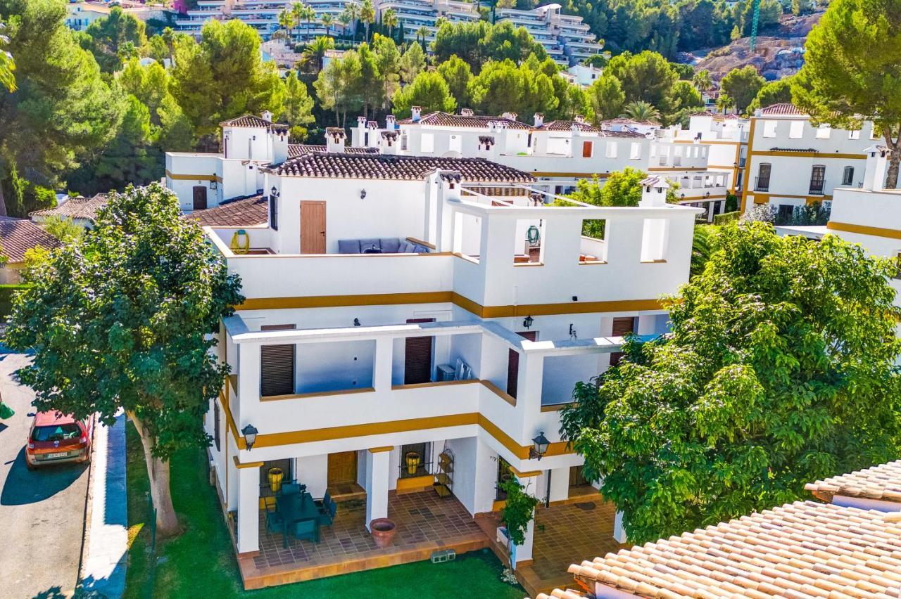 Ruhiges Eckreihenhaus Mit Pool In La Sella Zarzas One Denia Сasa de vacaciones