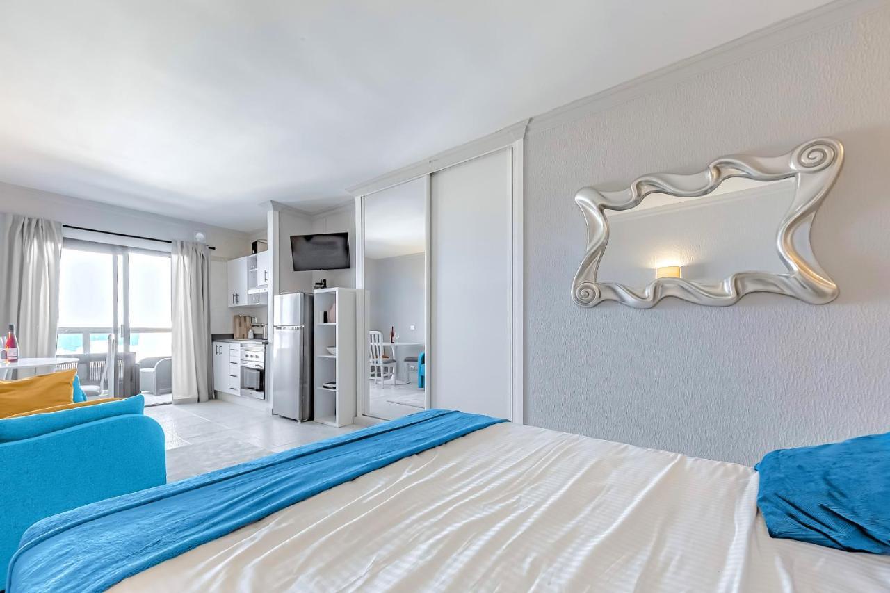 Lovely Lavaggi Sea View Apartamento *