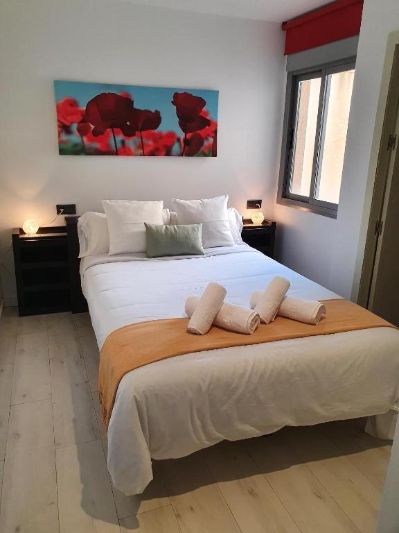 Aticos Primera Linea Con Piscina By Rent Me Apartamento