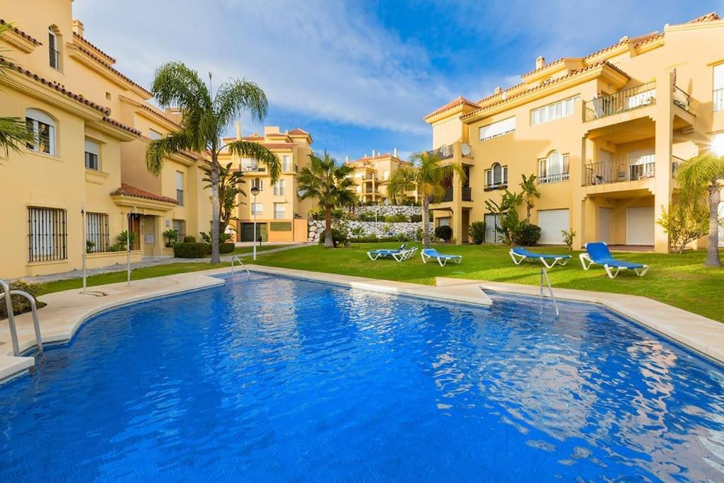 Ground Floor In Atalaya * Mijas
