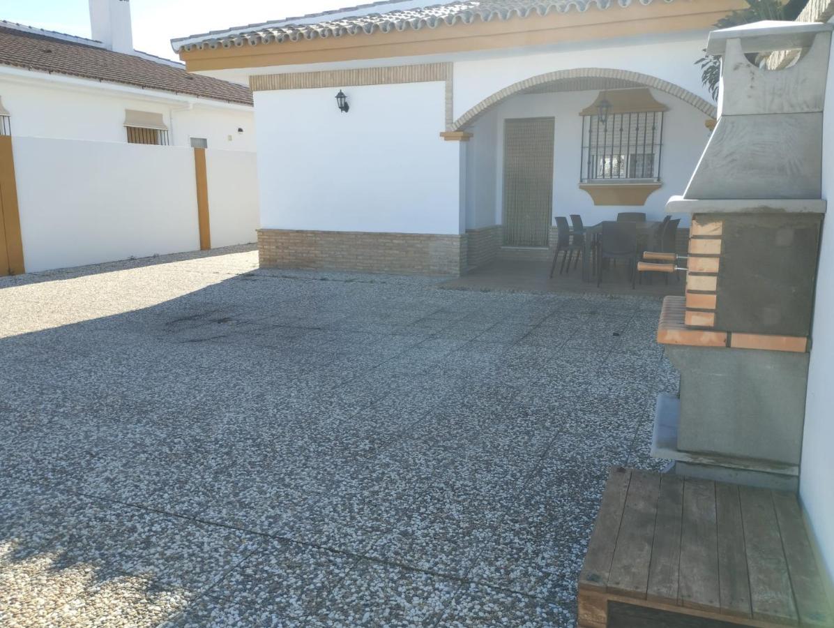 La Fonda De Julia Magnifica Casa Muy Luminosa Y Amplia Con Chimenea Y Barbacoa Holiday home Matalascanas
