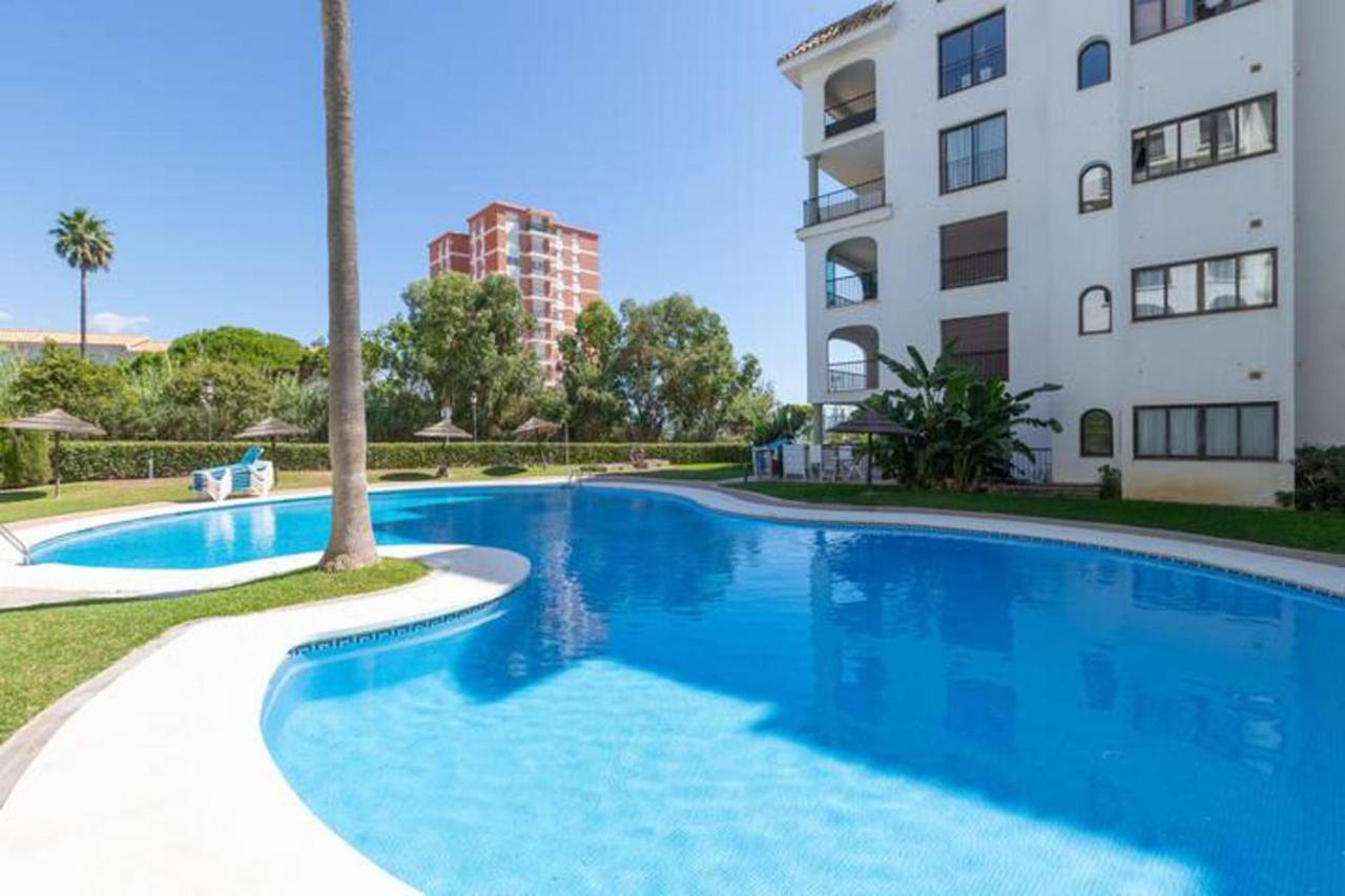 Stunning Views Await You In Marina De La Duquesa *