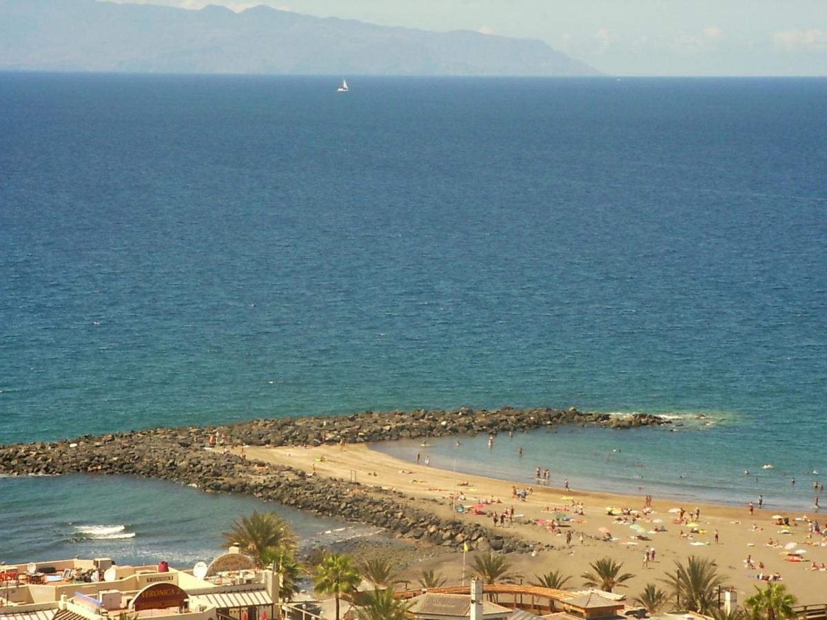 Torres Yomely * Playa de las Américas