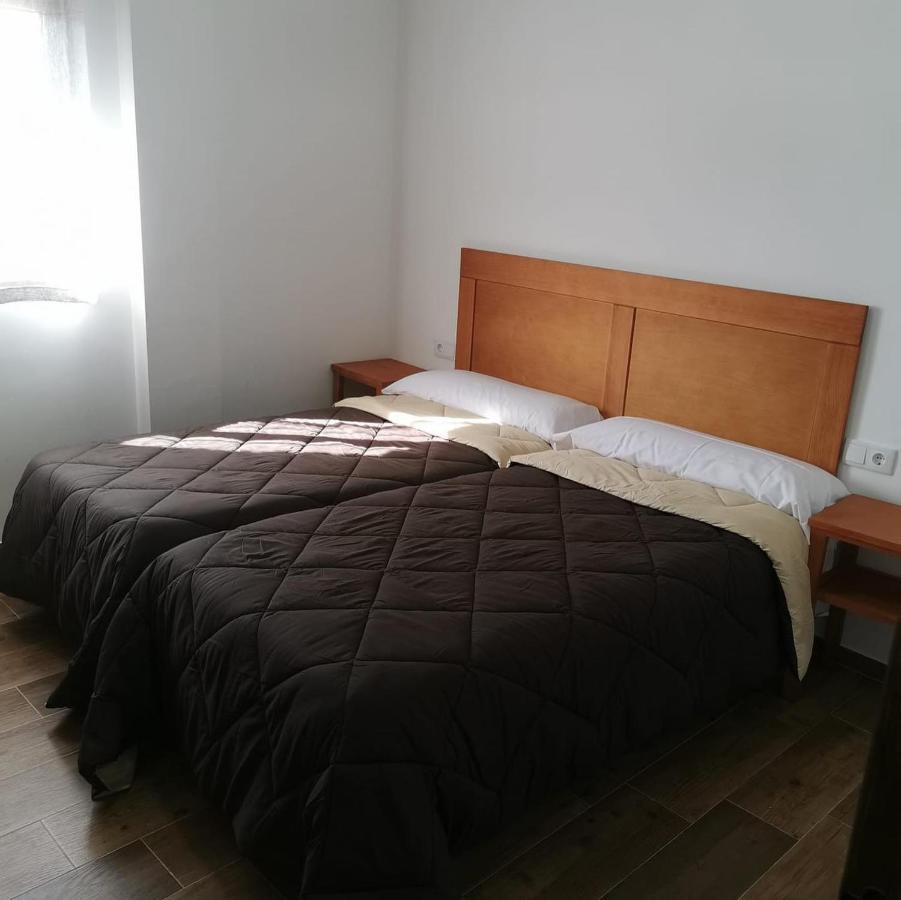 Apartahotel Rurales Fuente Del Peral Alobras