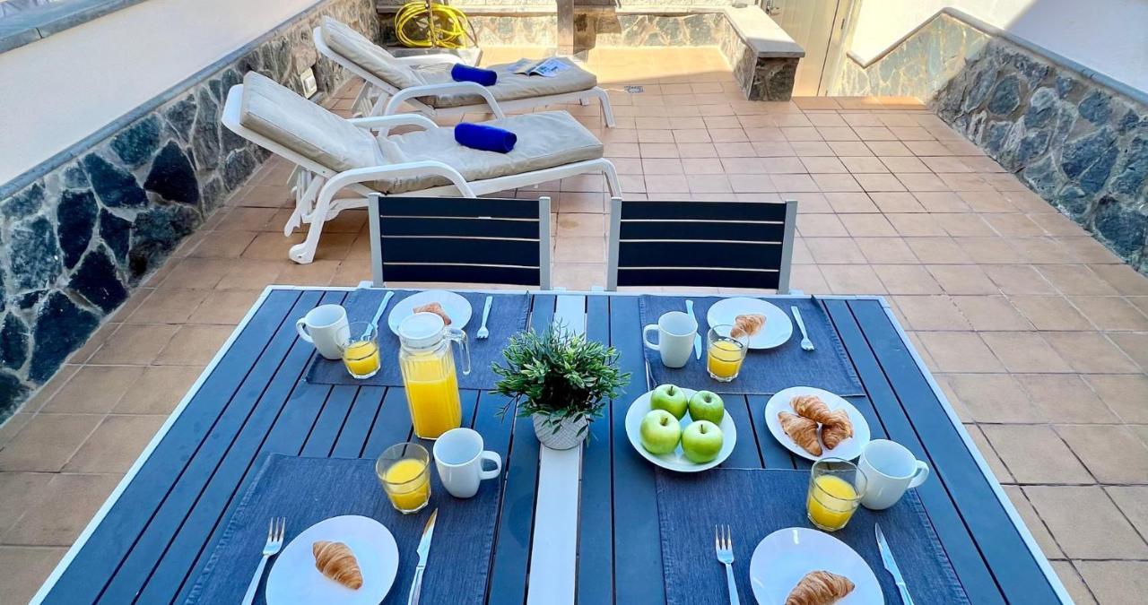 Spacious House With Pool Views And Bbq, Eternal Summer Serenity Holiday home