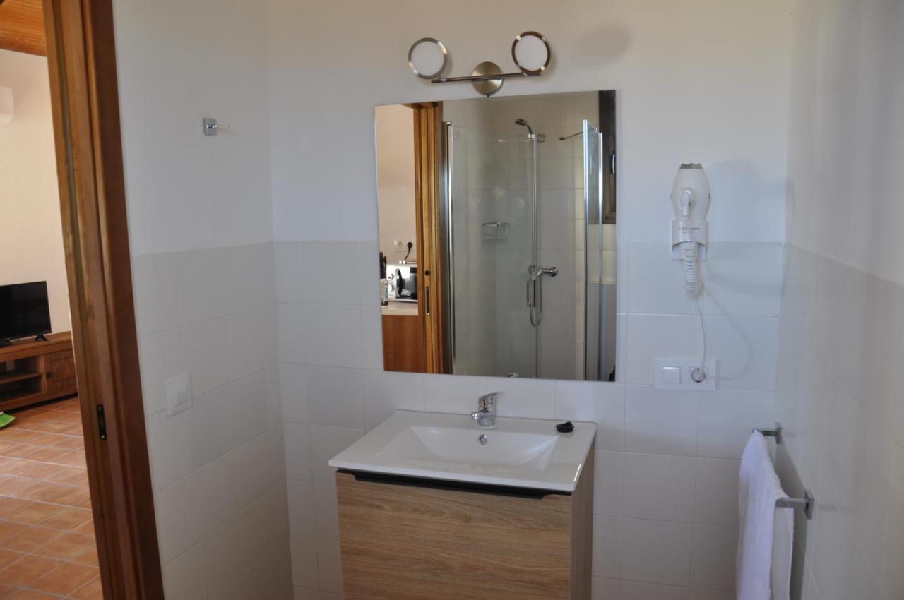 Cruceros Alqueva Hostal Cheles