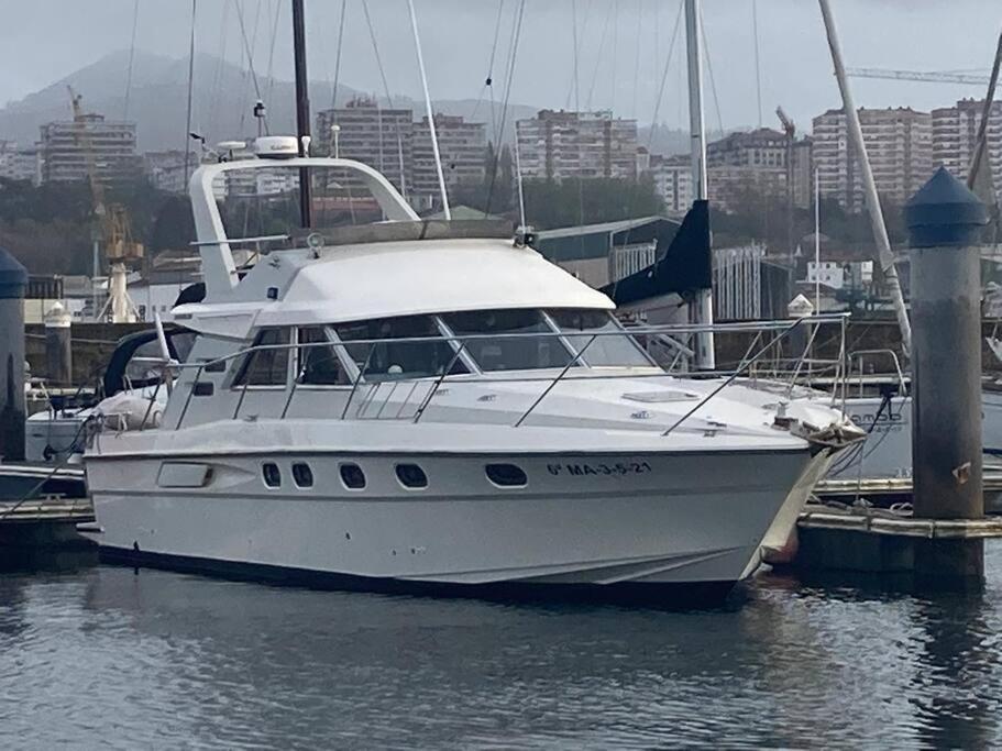 El Yate De La Ria