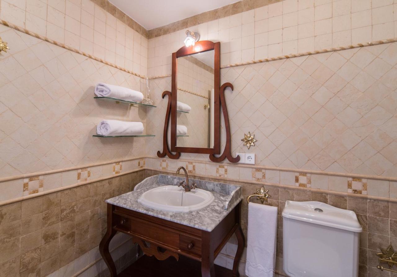 Rey De Flats - Arenal Seville