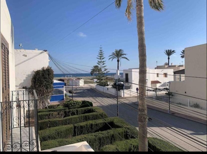 Marinas Menos De 100m De La Playa Wifi-smart Tv Apartment