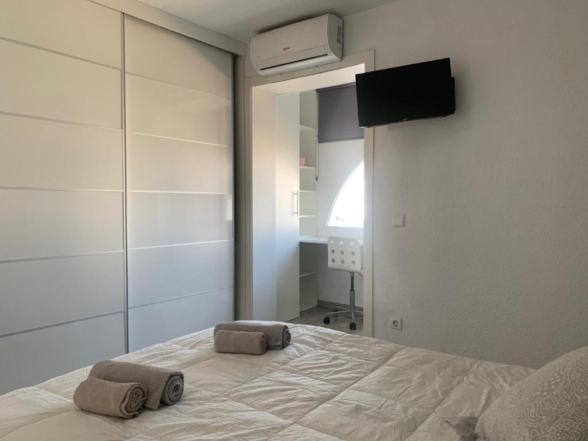 Marinas Menos De 100m De La Playa Wifi-smart Tv Apartment