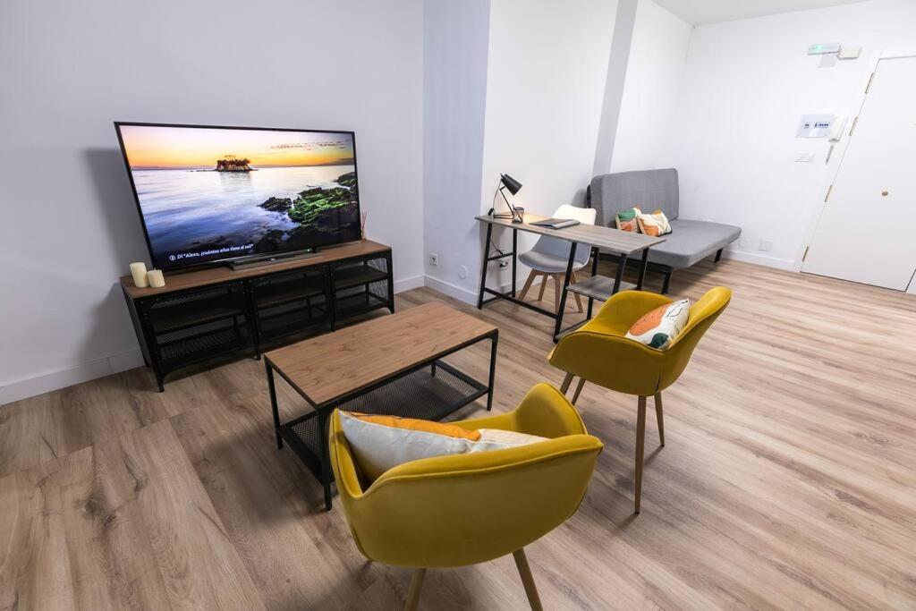 Estudio-oficina Moderno, Centro De Apartment Jaen
