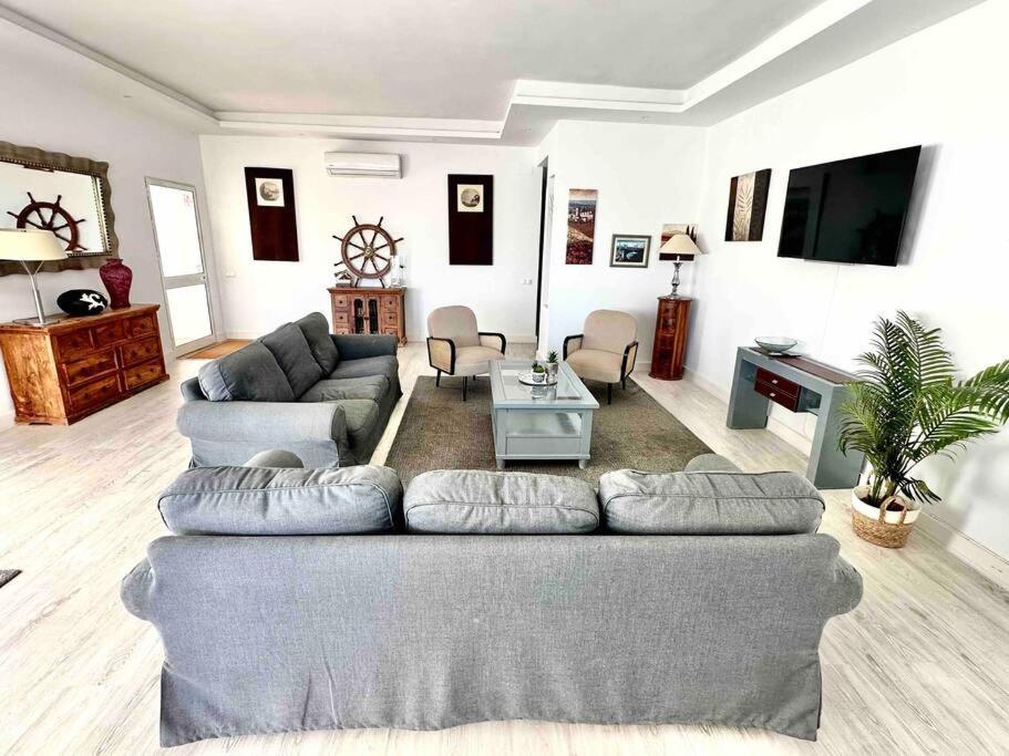 Capitano -seaviews -4 Bedrooms - La Cala *